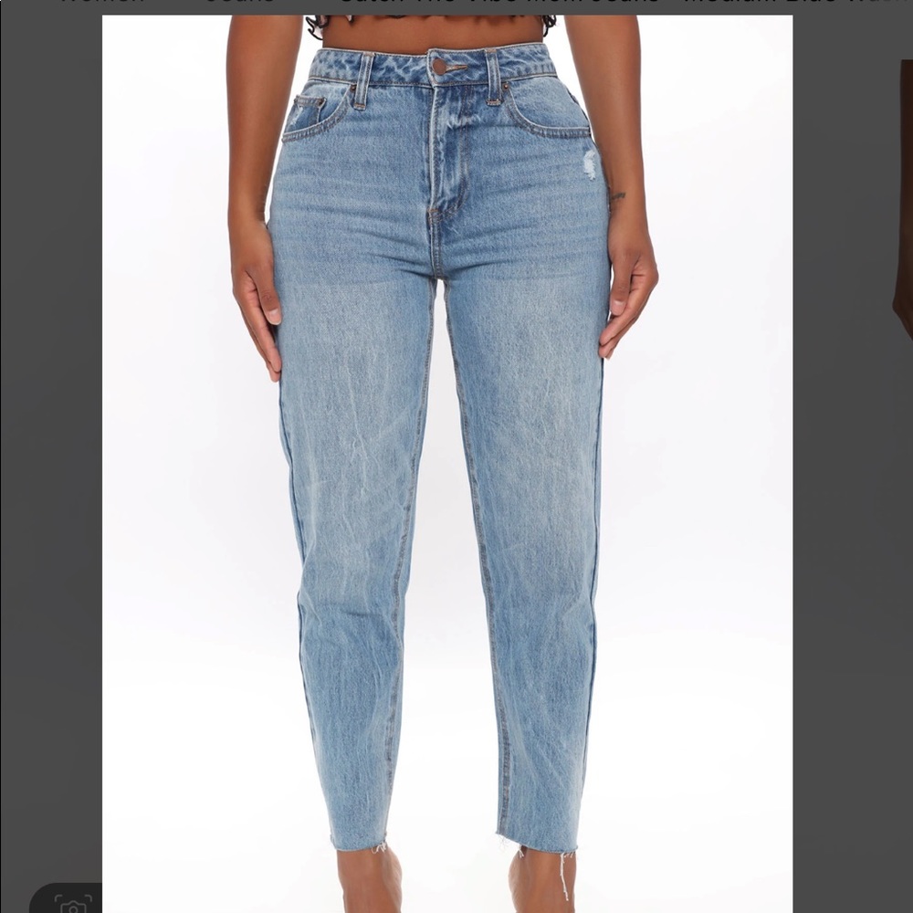 Catch The Vibe Mom Jeans - Medium Blue Wash